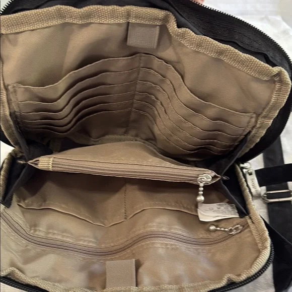 NWOT Baggallini Black Crossbody Bag with Long Strap - Picture 8 of 11